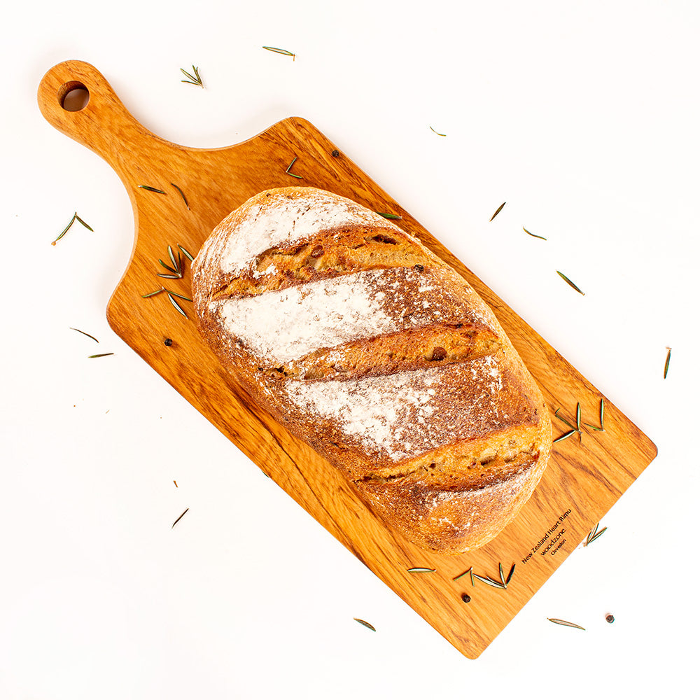The Great NZ Bread Knife and Handle Board Set - Heart Rimu with Rimu Bread Knife