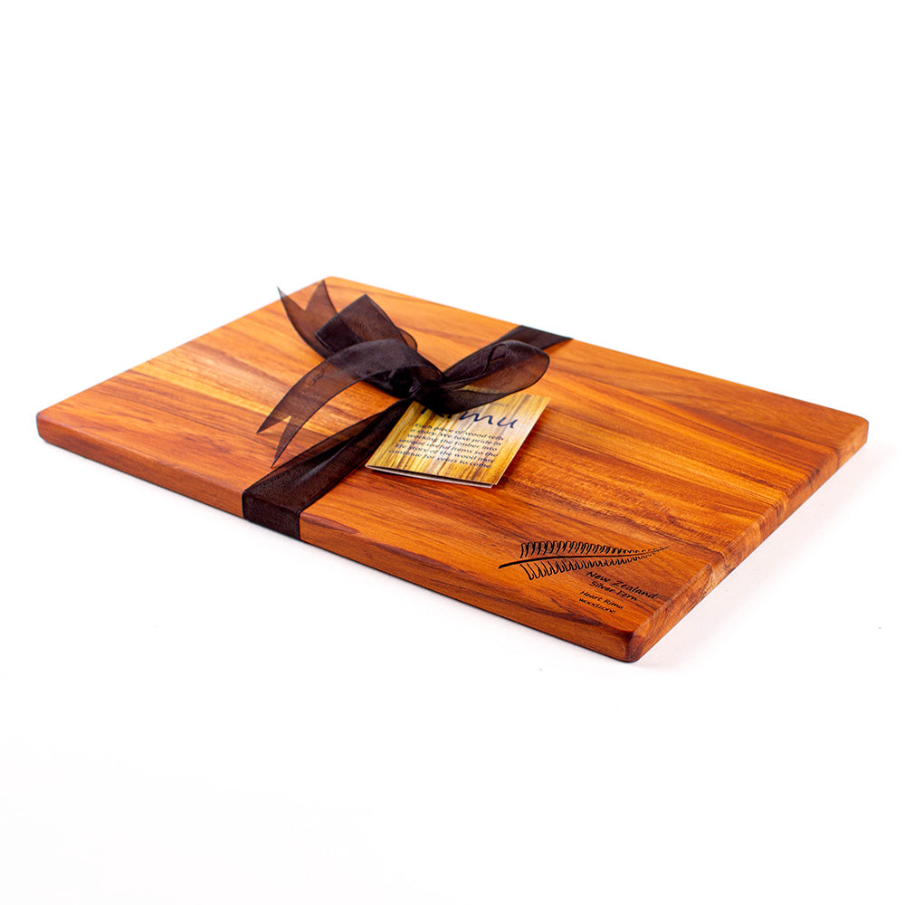 The Great NZ Cheese Board 280x180 with Engraved Icon