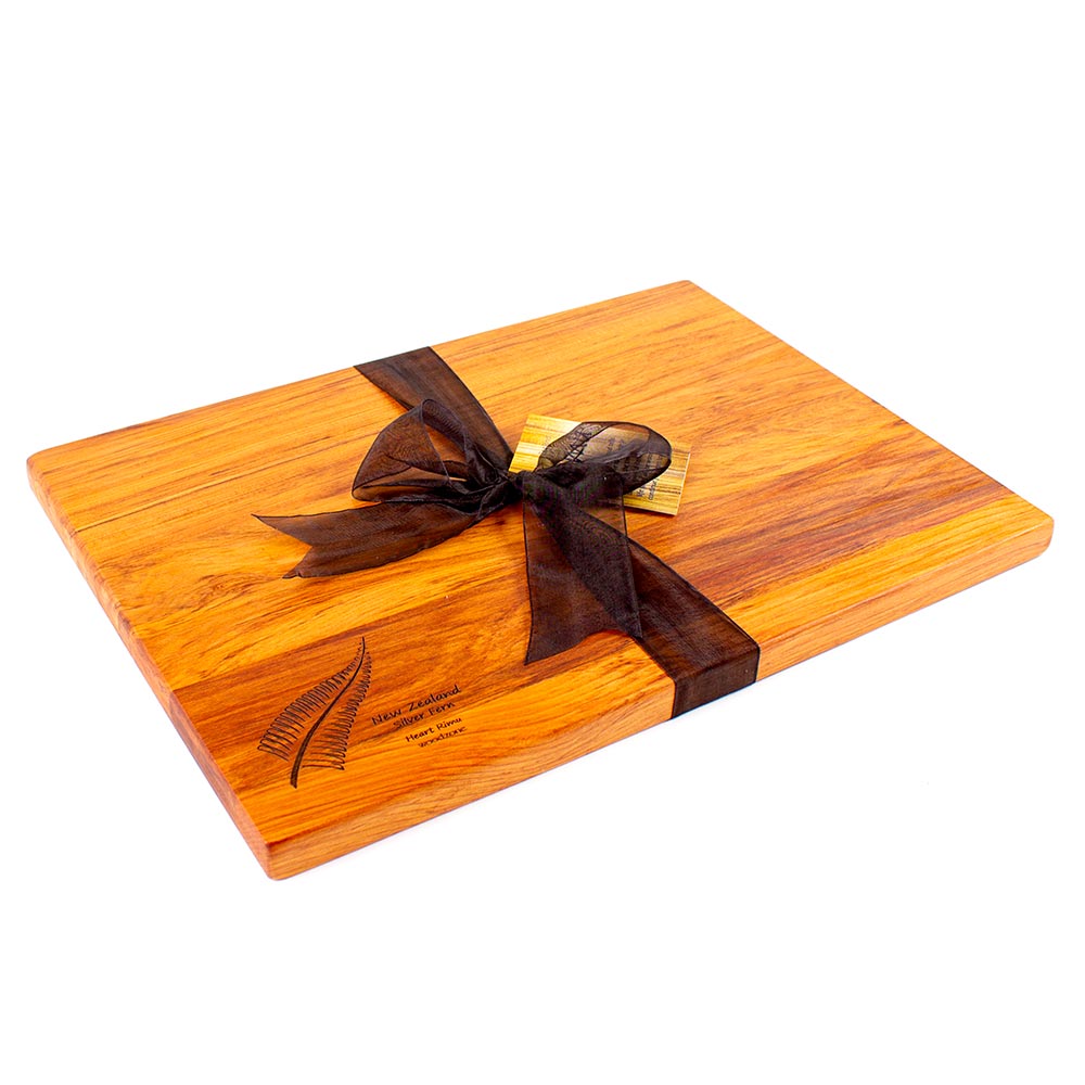 The Great NZ Chopping Board 350x250 with Engraved Icon