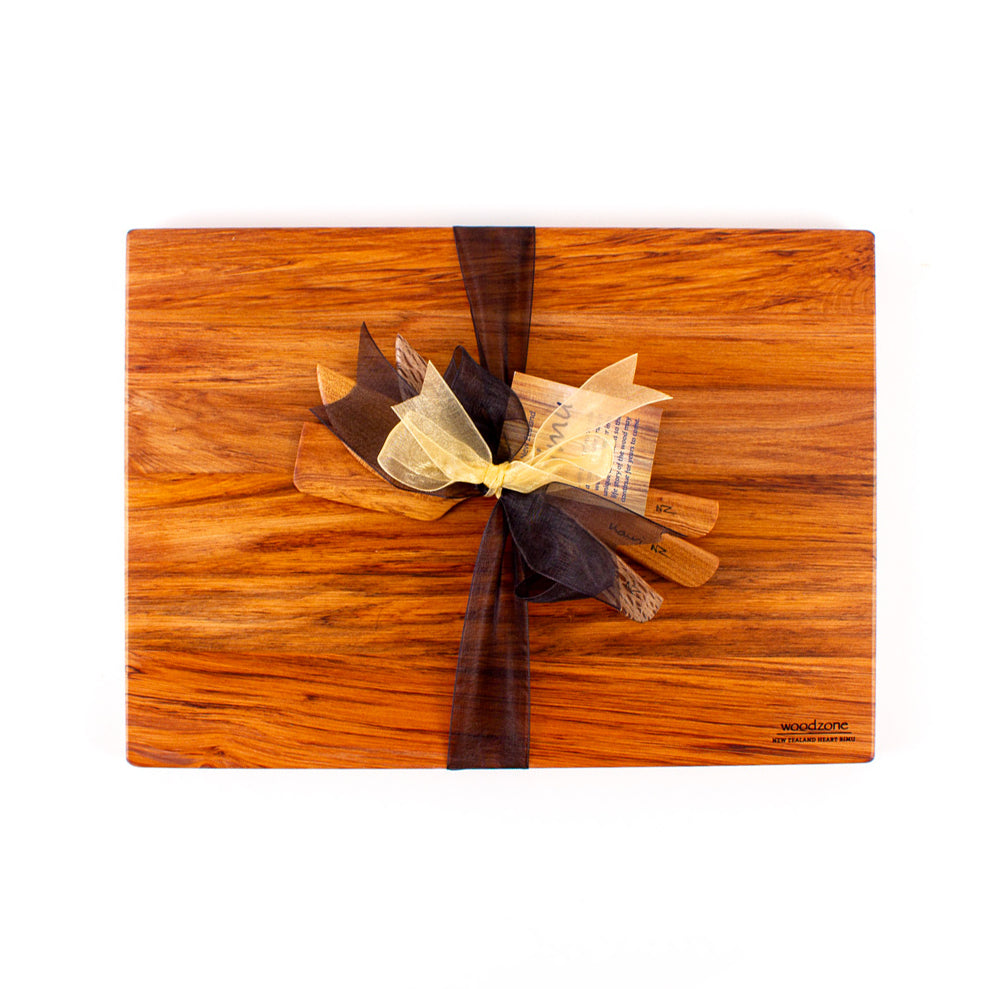 Heart Rimu The Great NZ Chopping Board & Knife Set, Heart Rimu | Woodzone | NZ ...