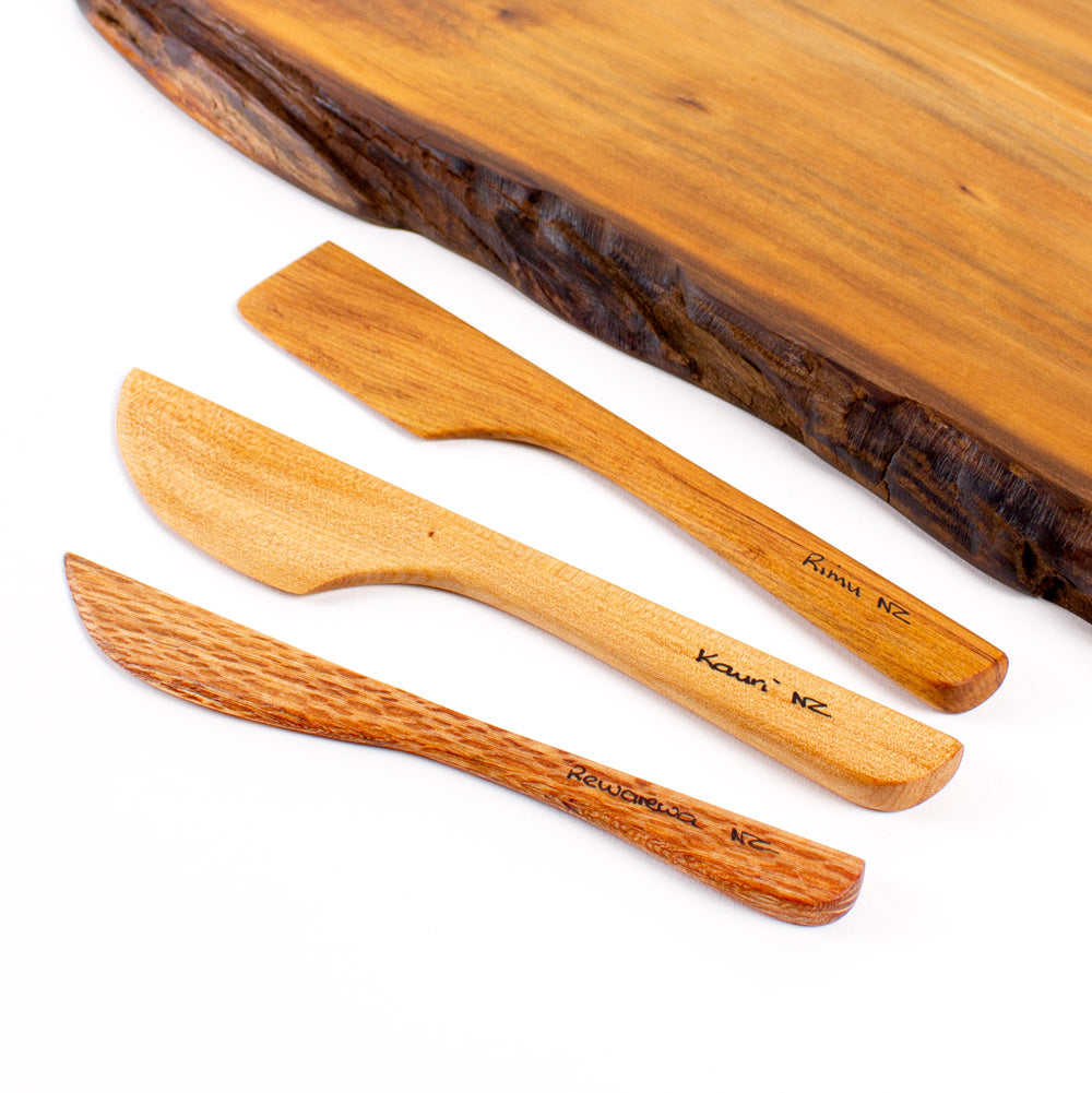 Ancient Kauri Rustic Natural Edge Board and Knife Set 1086