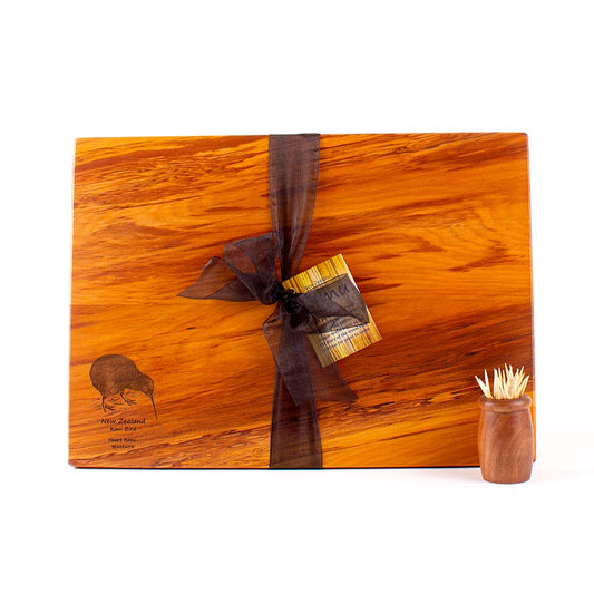 The Great NZ Chopping Board 350x250 with Engraved Icon