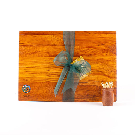 The Great NZ Chopping Board 350x250 with Paua